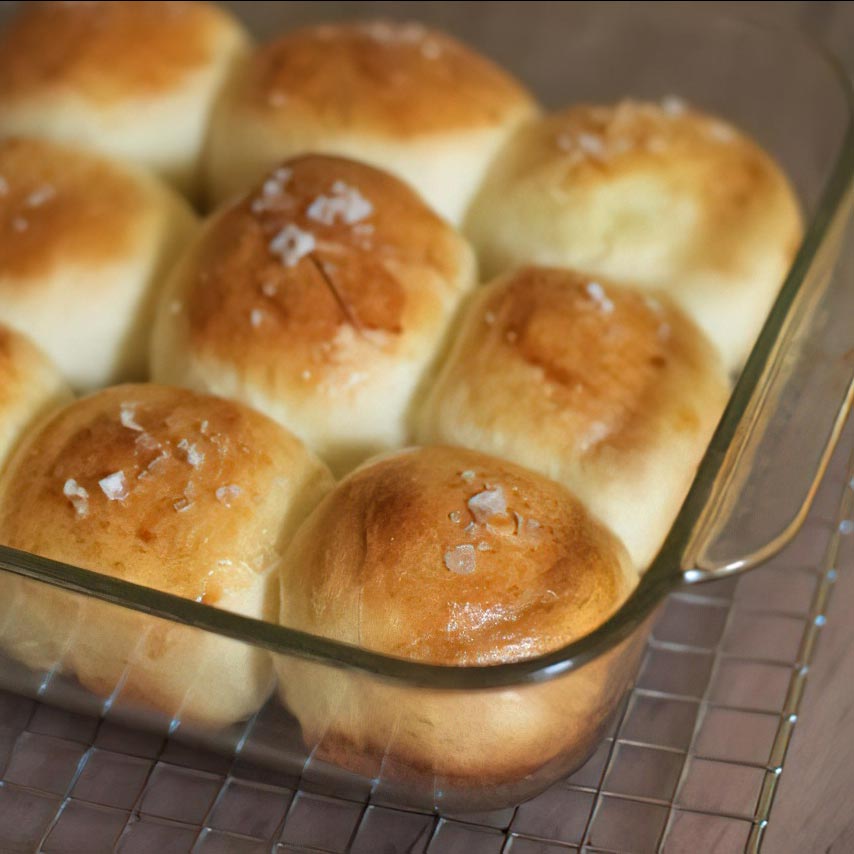 Rich Dough Secret: Make-Ahead Soft & Buttery Dinner Rolls Guide